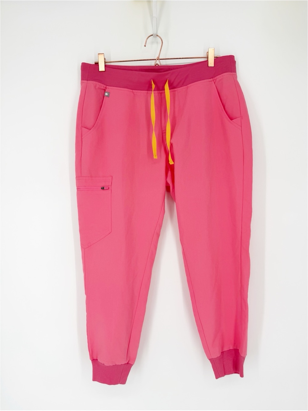 Figs Coral Pink Rafaela Scrub Top Medium and Pants Jogger Large - Picture 8 of 12